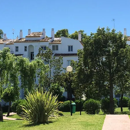 Lovely Spacious 2 Bedroom Flat Between Marbella And