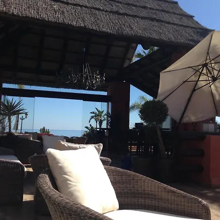 Lovely Spacious 2 Bedroom Flat Between Marbella And