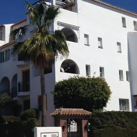 Lovely Spacious 2 Bedroom Flat Between Marbella And Apartment Estepona