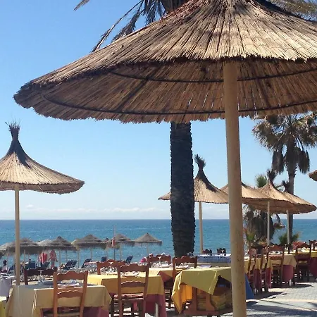 Lovely Spacious 2 Bedroom Flat Between Marbella And * 埃斯特波纳
