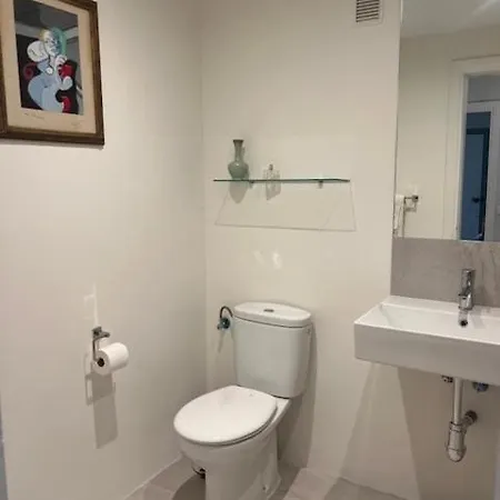 Lovely Spacious 2 Bedroom Flat Between Marbella And * 埃斯特波纳